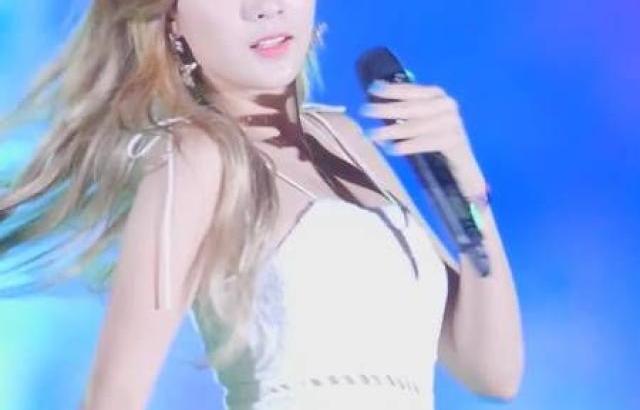 끈나시원피스 하영이