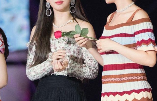 꽃먹는 나연이