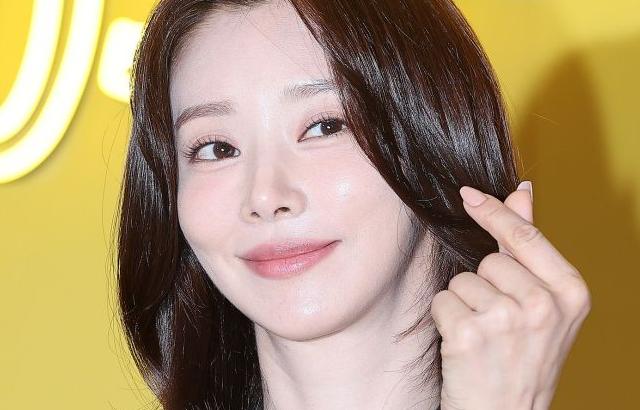 이주빈