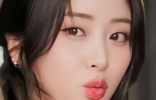 LE SSERAFIM YUNJIN