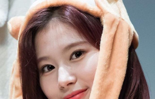 TWICE SANA