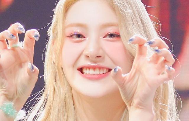 STAYC SIEUN