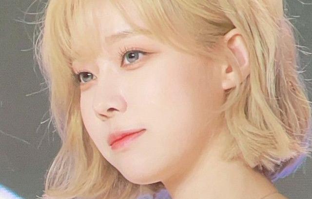 단발 금색으로 염색한 윈터