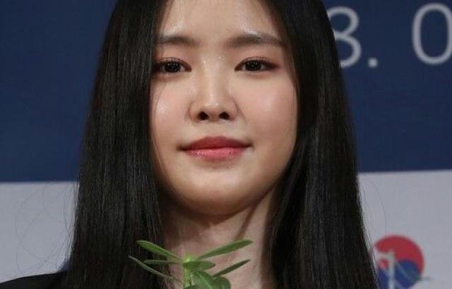 손나은