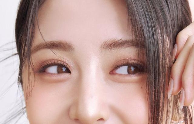 LE SSERAFIM YUNJIN