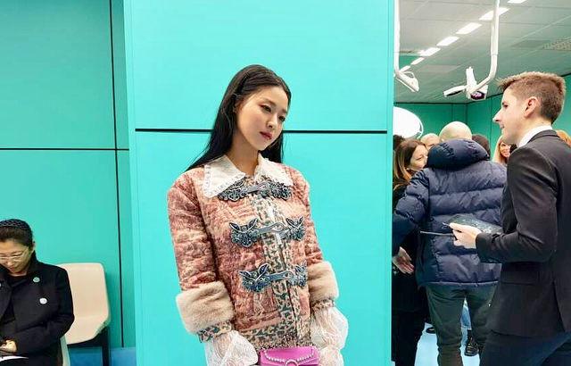 입커지는 설현 움짤 + GUCCI행사