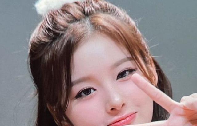 설윤