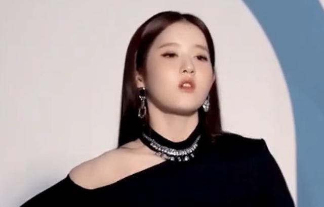 STAYC SIEUN