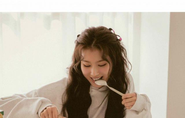 트와이스 사나