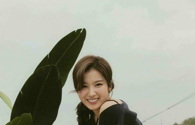 트와이스 사나