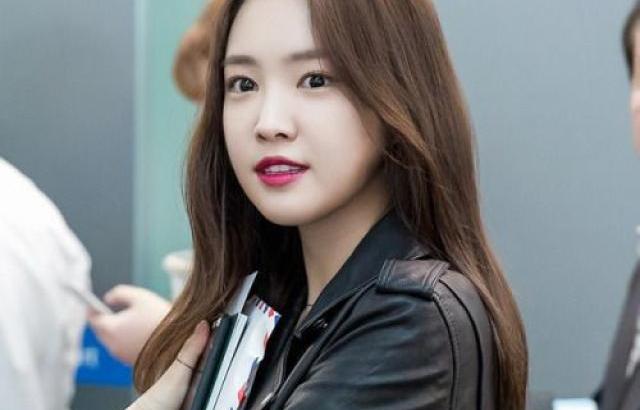 손나은