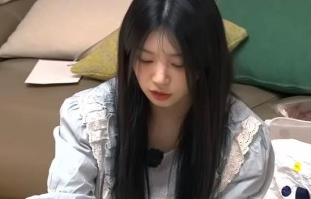ILLIT 모카
