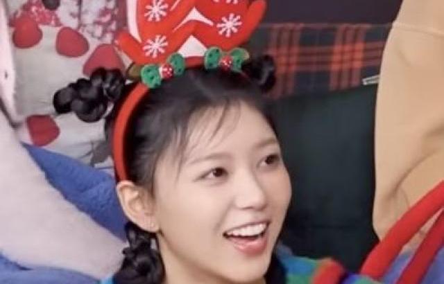 ILLIT 모카
