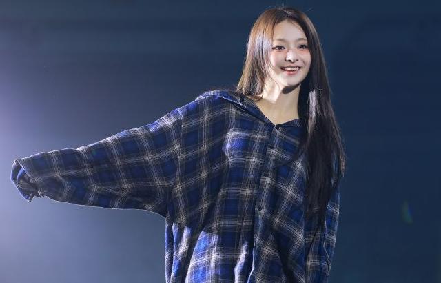 프로미스나인 이나경