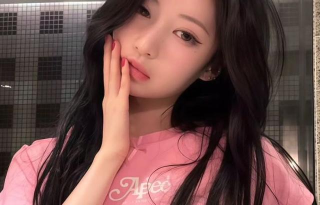 BABYMONSTER (베이비몬스터) 아사