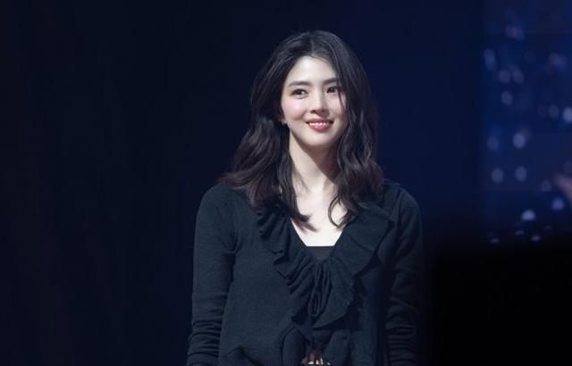 배우 한소희, 어제자 데뷔 첫 서울 팬미팅.JPG