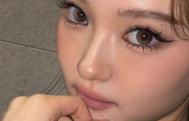 MEOVV (미야오) 엘라