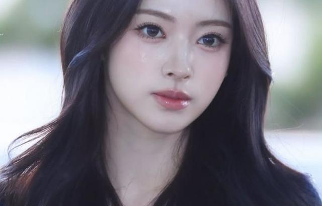 MEOVV (미야오) 안나