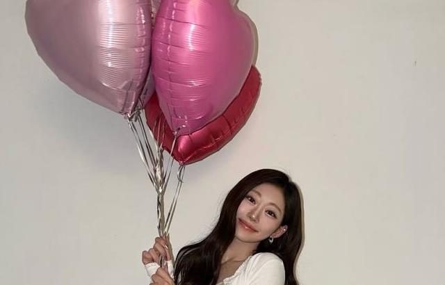 KISS OF LIFE (키스오브라이프) 쥴리