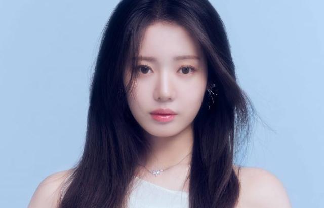 [WE GO UP] ‘SUPA DUPA LUV’ VISUAL PHOTO 로라, 아현