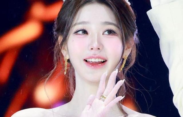 비 오는 날 장원영...(공주네 공주야)