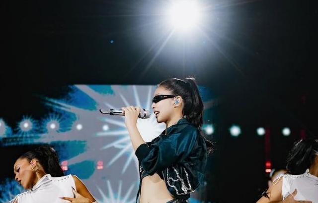 BLACKPINK (블랙핑크) 제니