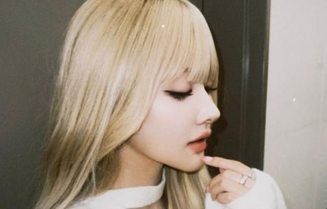 KISS OF LIFE (키스오브라이프) 벨