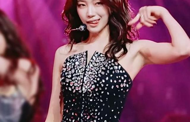 LE SSERAFIM (르세라핌) 카즈하