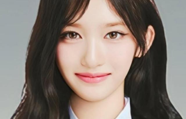 아이브 이서, 이즈나 유사랑, 트리플에스 채원, 해린, 수민(한림예고 졸업사진)