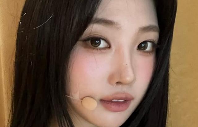 EVERGLOW (에버글로우) 시현