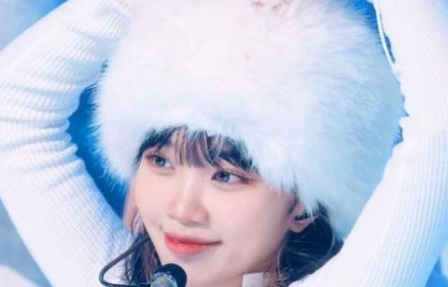 LE SSERAFIM (르세라핌) 김채원