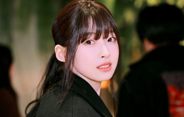 아린 오마이걸 260210 매드댄스오피스 무대인사