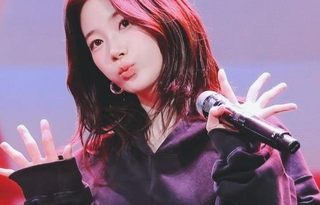 LE SSERAFIM (르세라핌) 카즈하