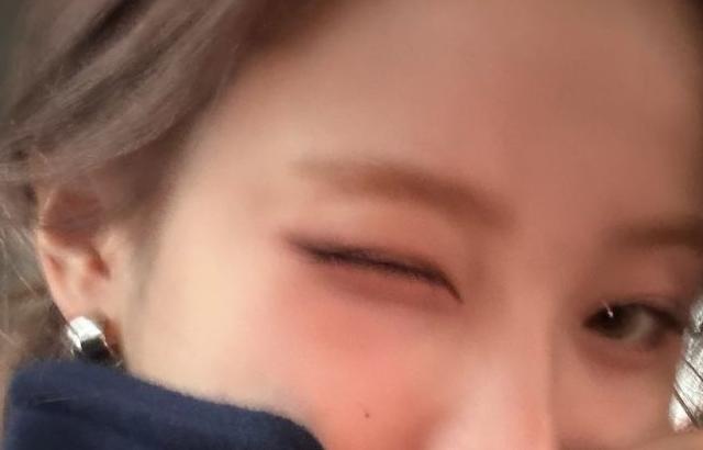 KISS OF LIFE (키스오브라이프) 벨