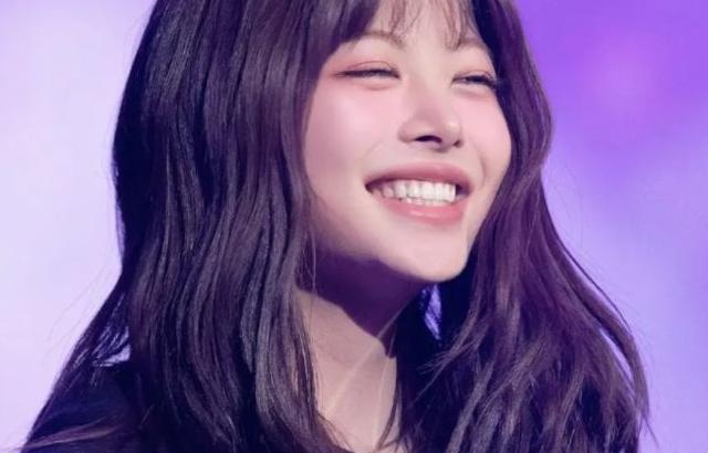 르세라핌 홍은채