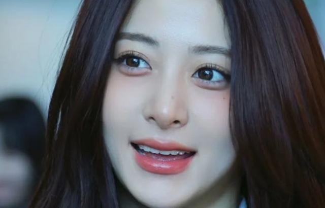 르세라핌 허윤진